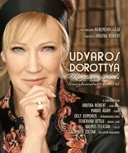 majdnem-valaki-udvaros-dorottya-estje-251x300