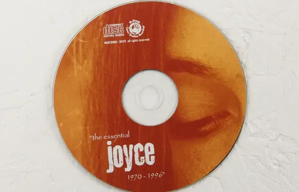 MRBCD009-JOYCE-DETAIL-1_grande